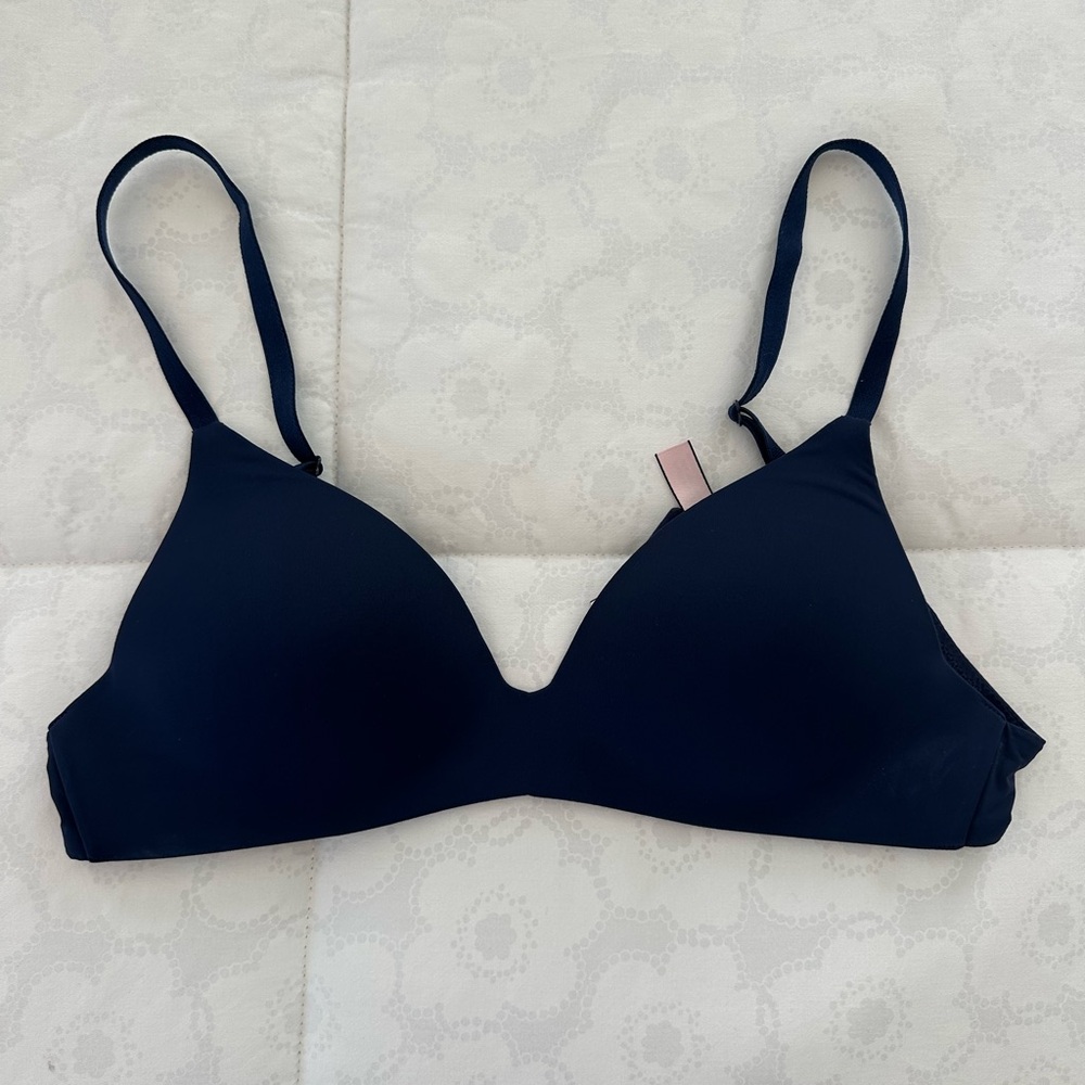 Victoria's Secret t-shirt bra